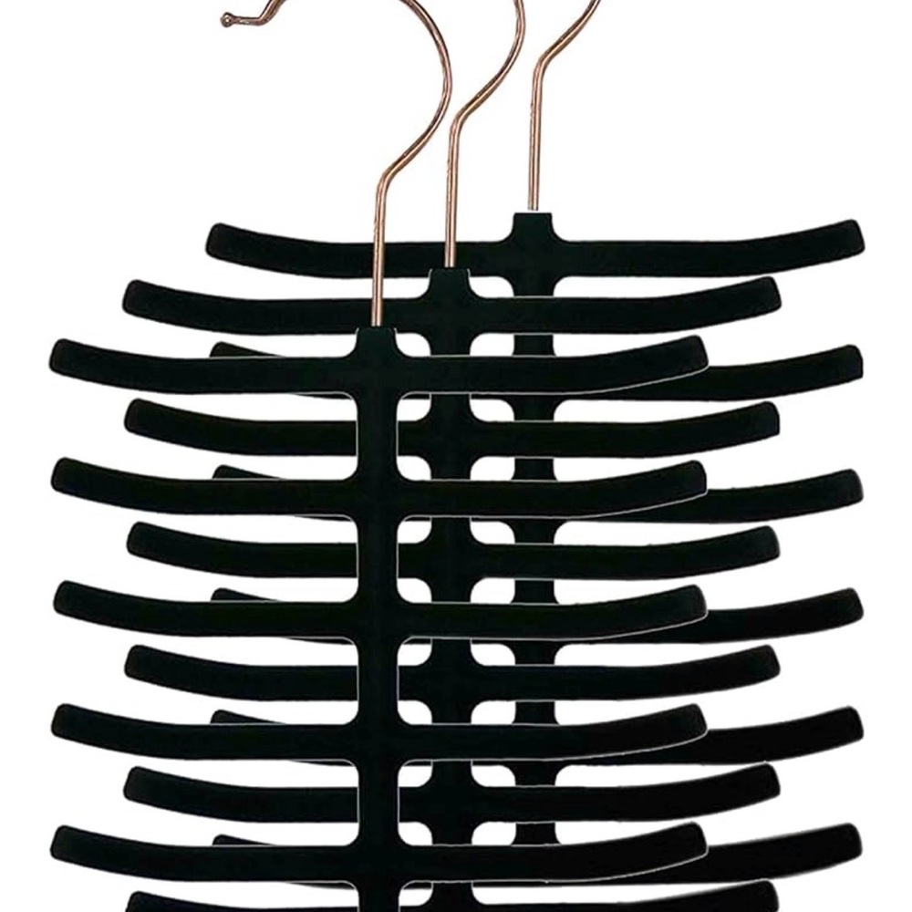 Amazon Essentials Black Velvet tie Hangers